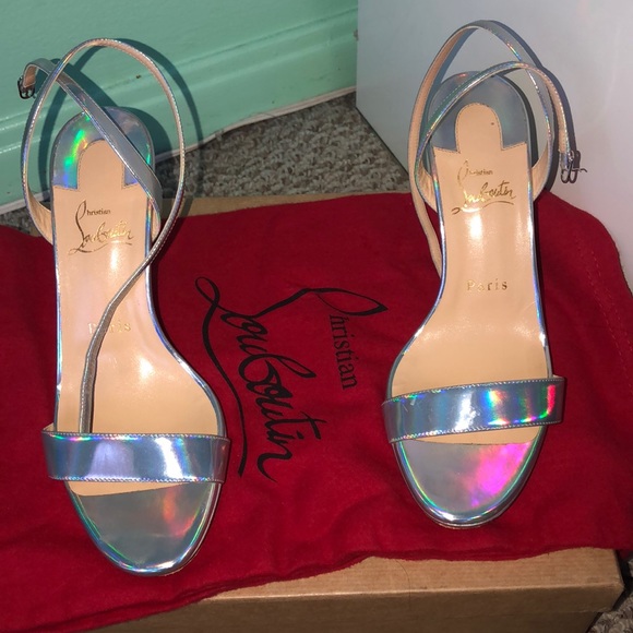 Christian Louboutin - Picture 5 of 5